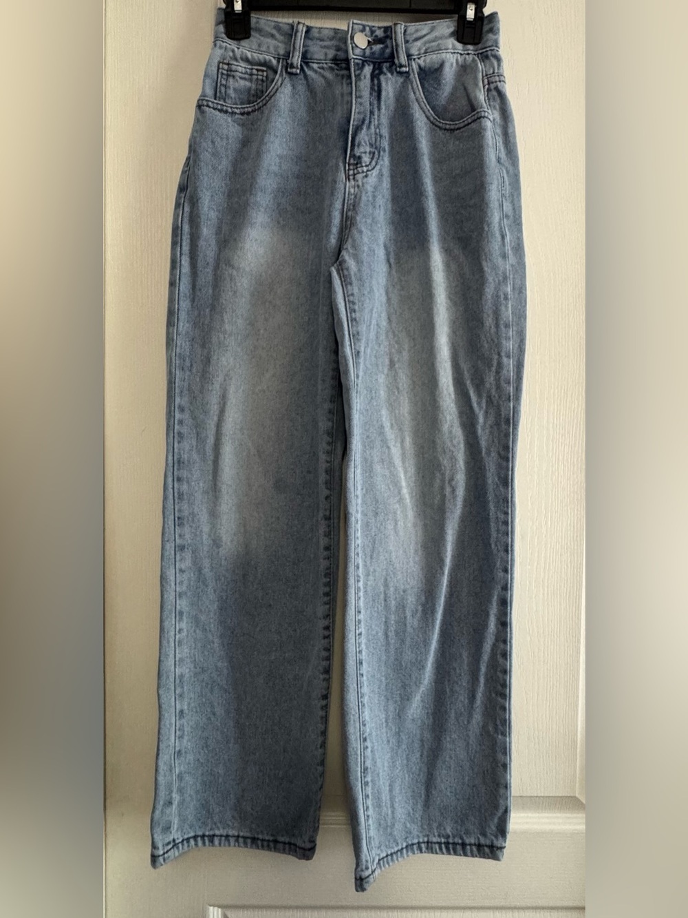 SHEIN Light Blue Women’s Straight-Leg Jeans